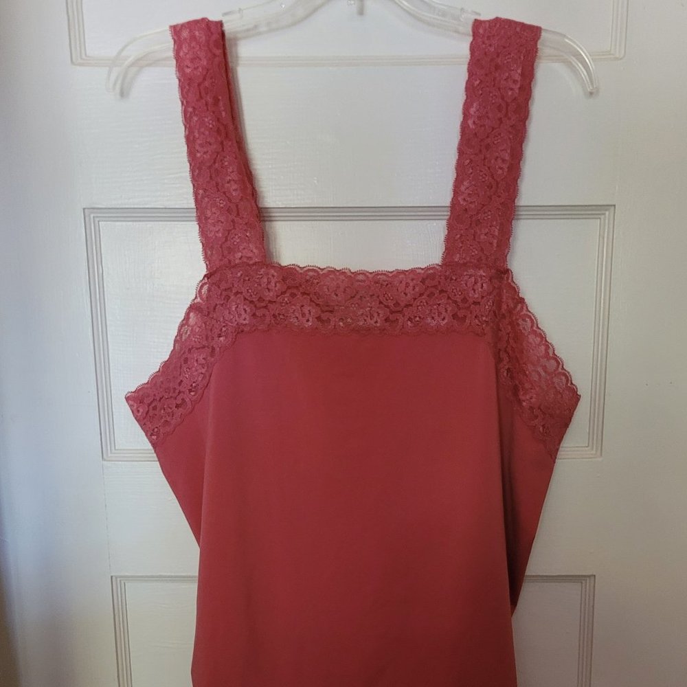 NorthStyle Red Tank Top